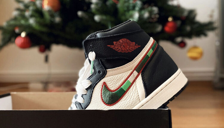 2023-sneaker-gift.jpg